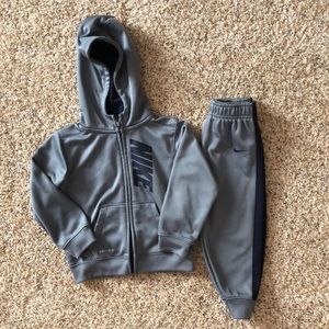 Nike Navy and grey dri fit 24 month sweatsuit
